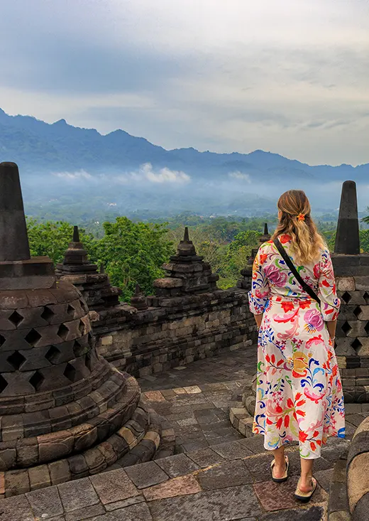 Une plongée fascinante dans la mémoire de la pierre et du bâti